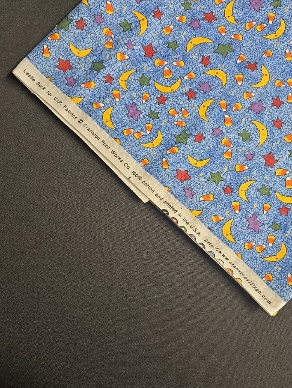 ๐๐๐Kids Halloween Fabric by Leslie Beck for VIP Fabrics 33" - Picture 5 of 5